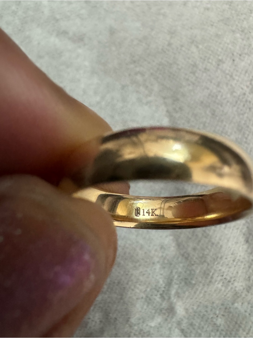 14K Yellow Gold Men's 5mm Comfort Fit Wedding Band